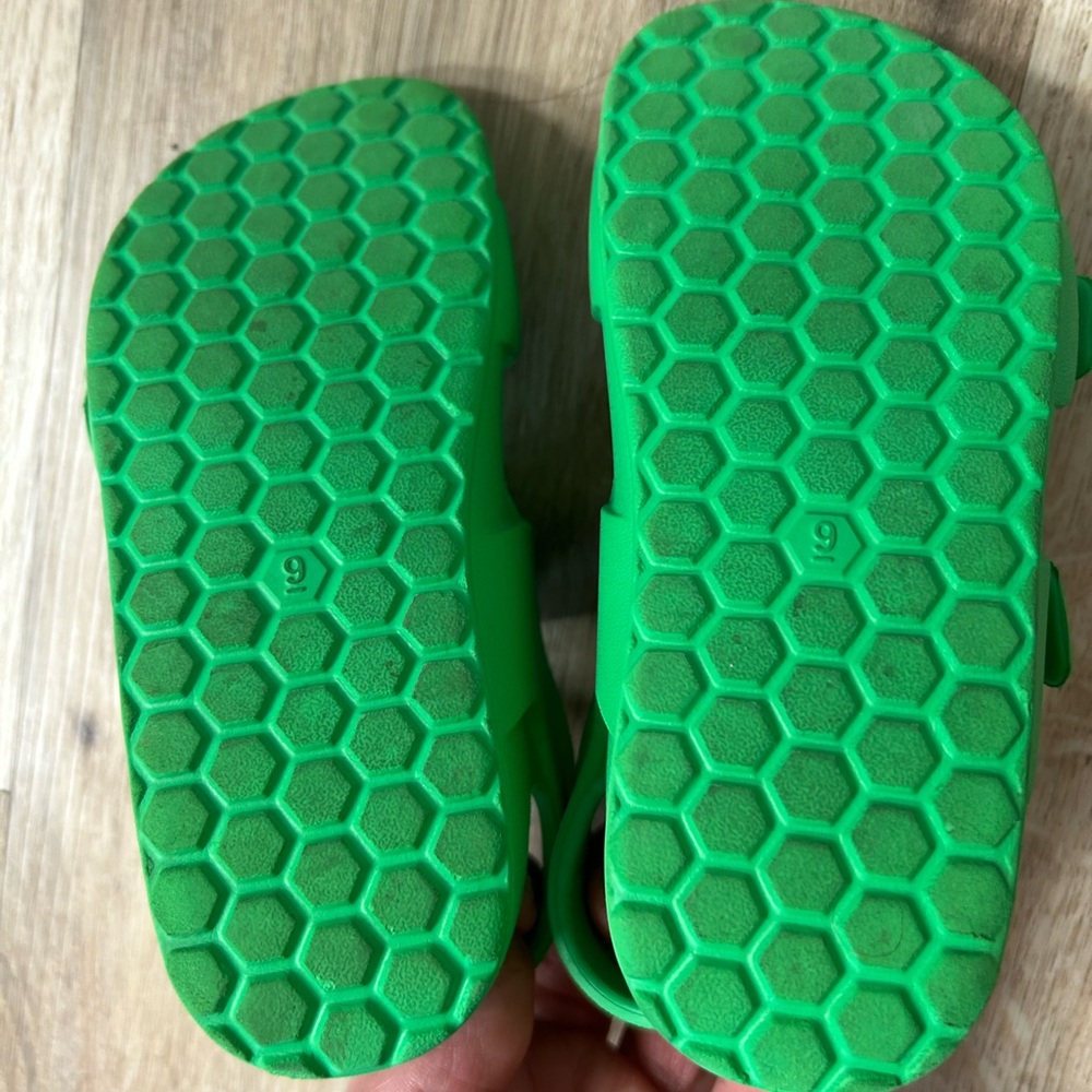 Cat & Jack Green Kids Sandals, size 9 - Picture 3 of 6